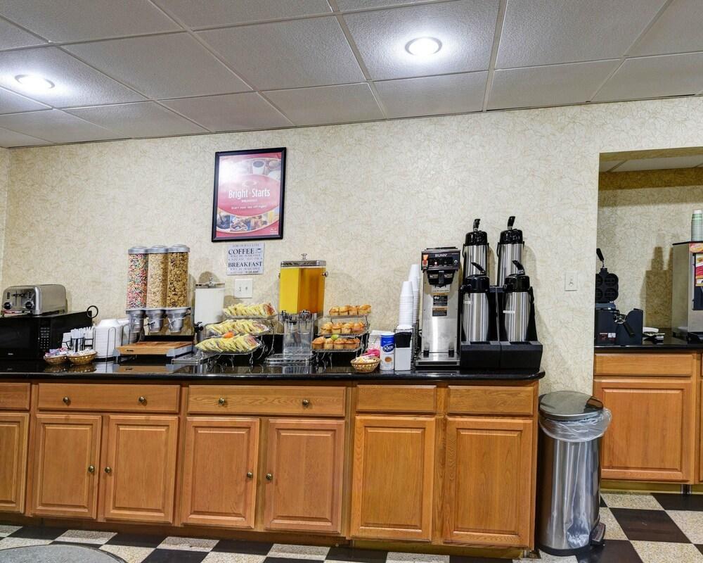 Econo Lodge Моргантаун Екстер'єр фото