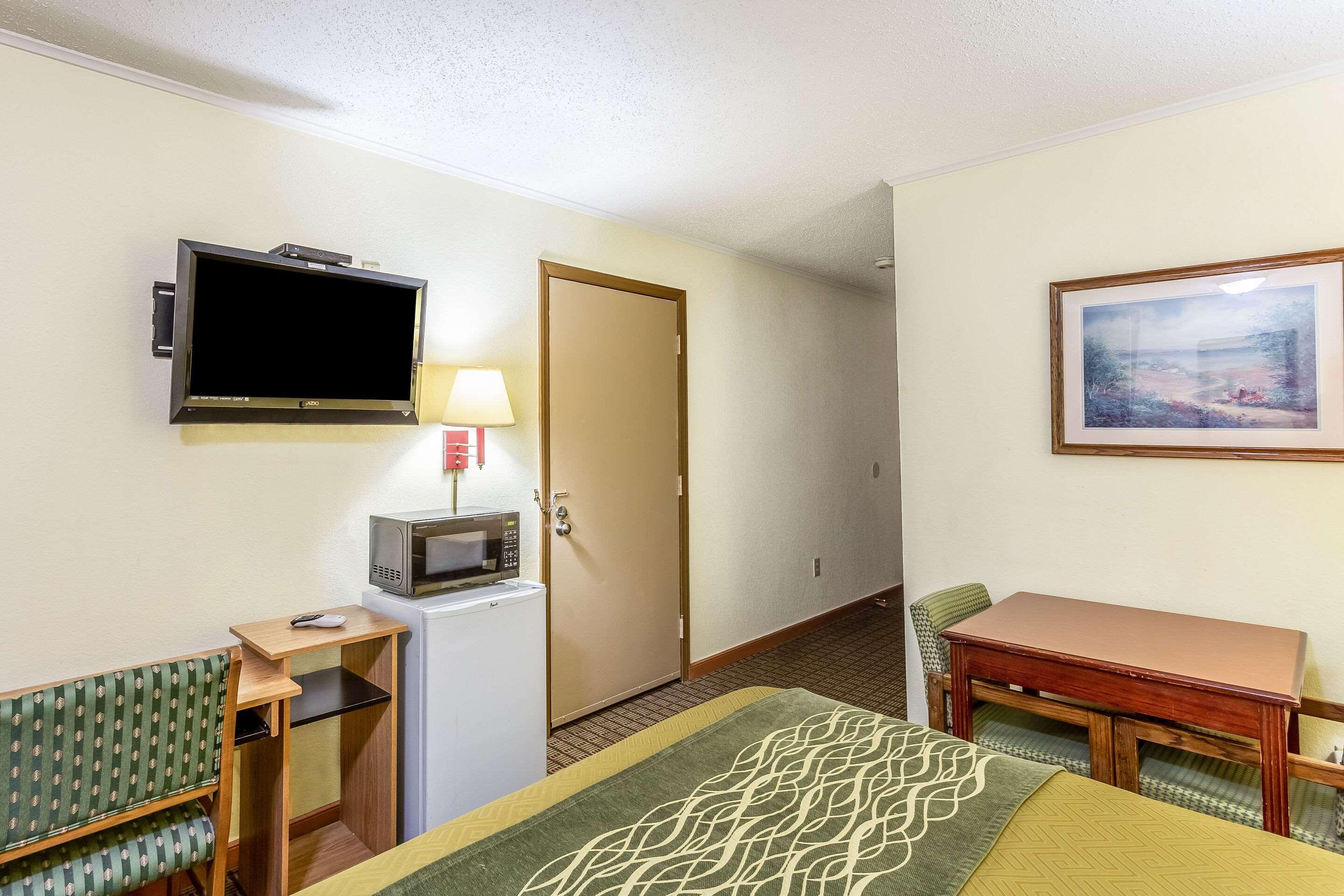 Econo Lodge Моргантаун Екстер'єр фото