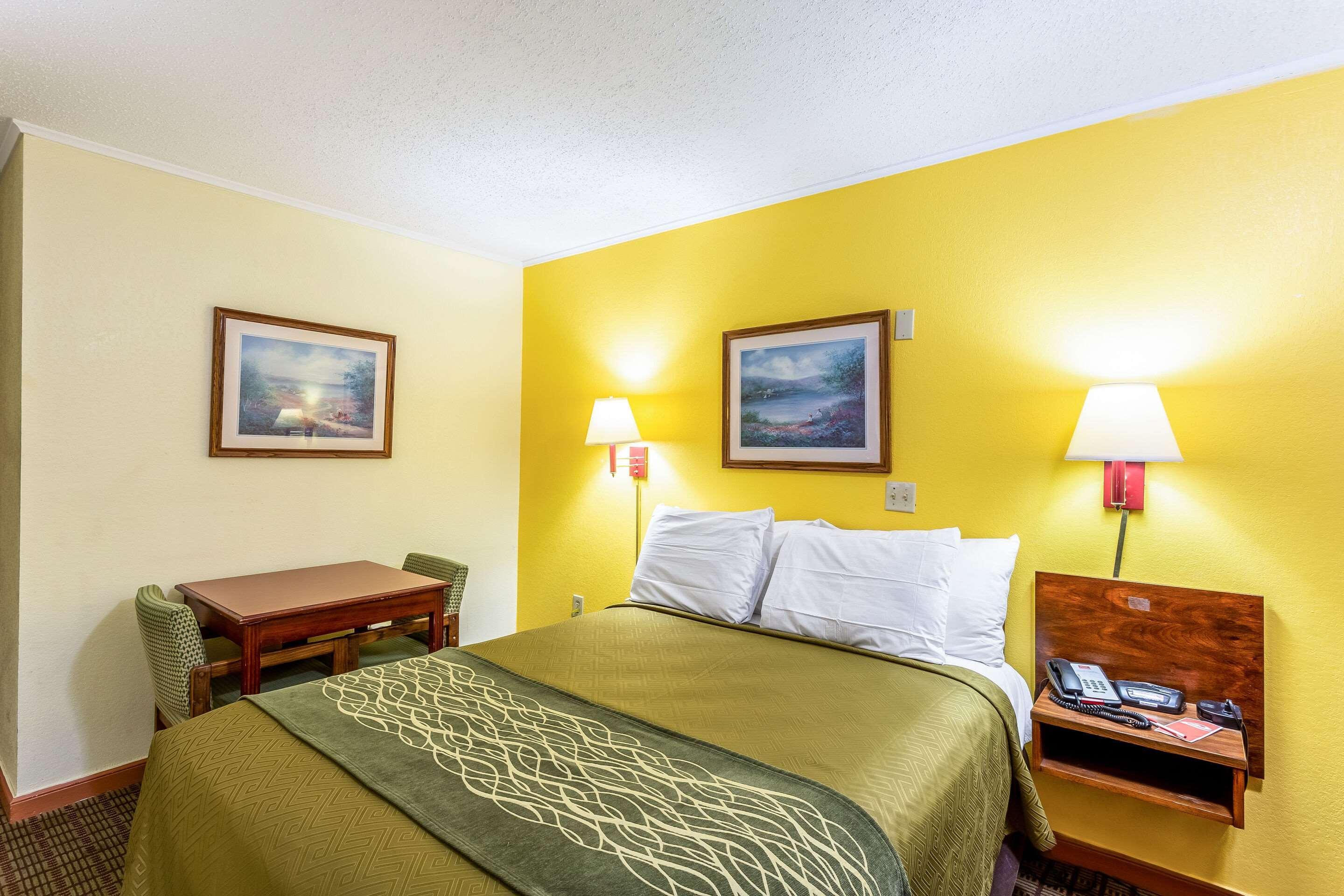 Econo Lodge Моргантаун Екстер'єр фото