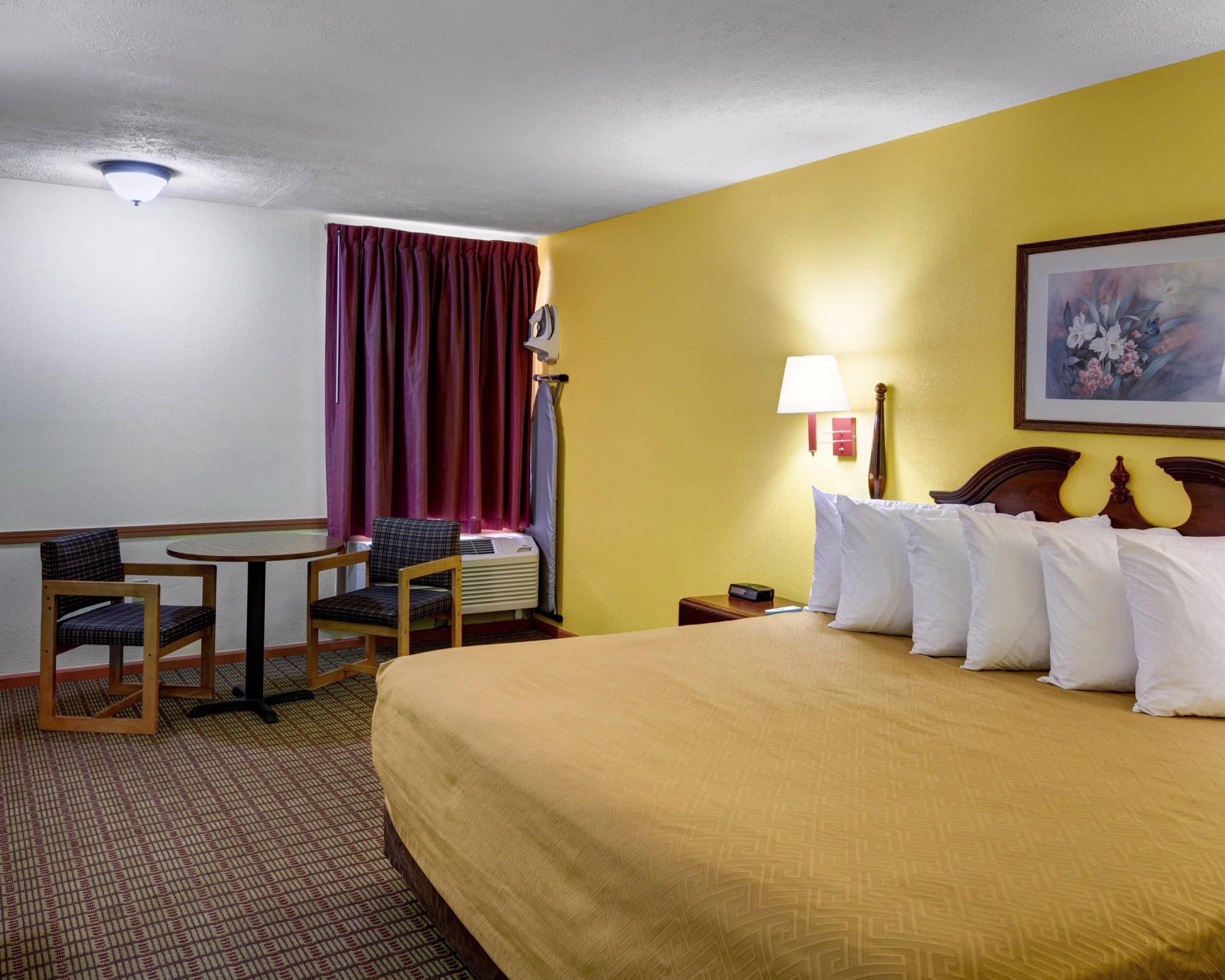 Econo Lodge Моргантаун Екстер'єр фото