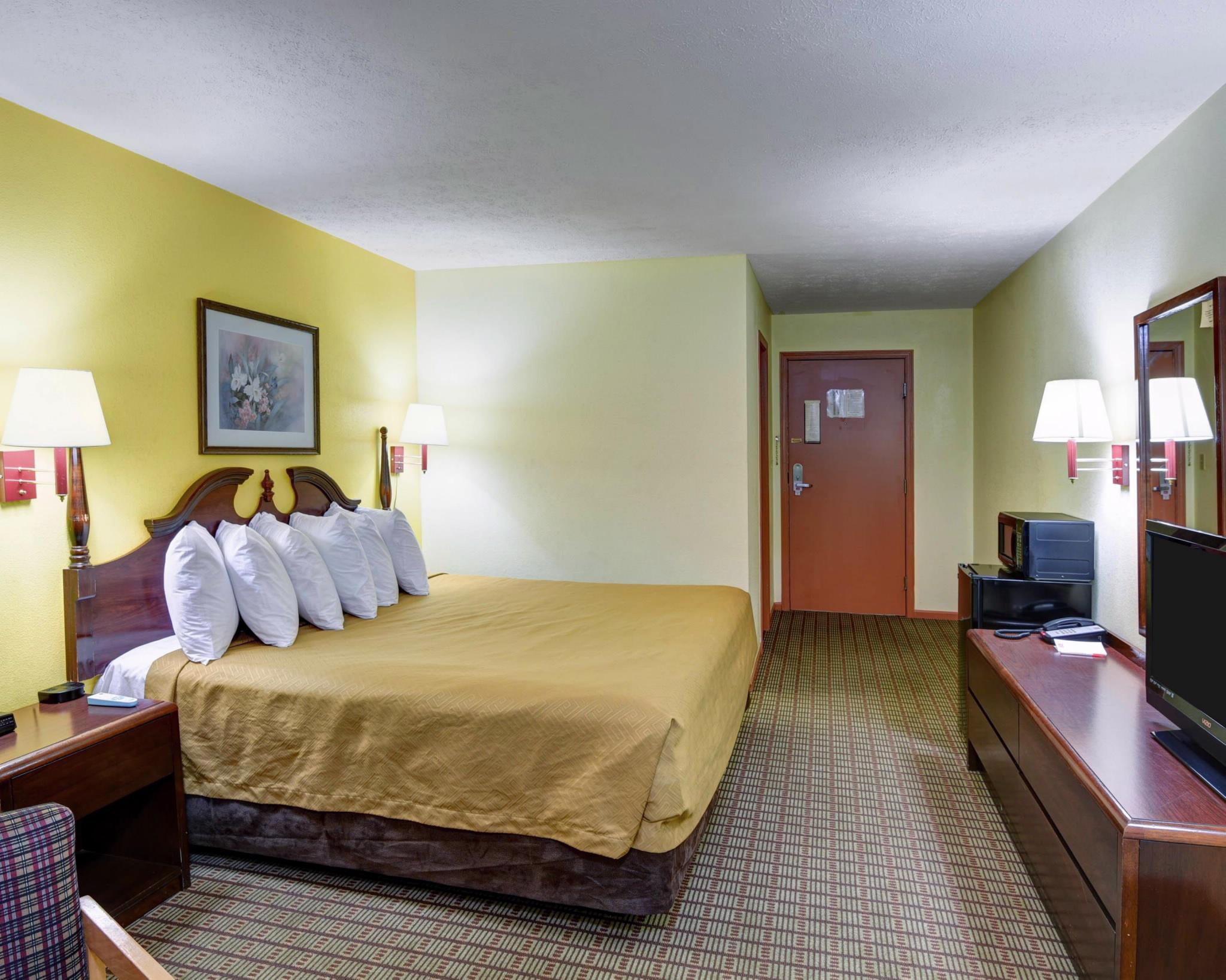 Econo Lodge Моргантаун Екстер'єр фото